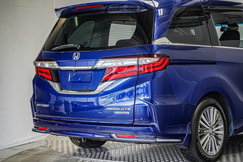 2018 Honda Odyssey Hybrid Absolute 7 Seater / Cruise / Leather / LDW & FCM image 3