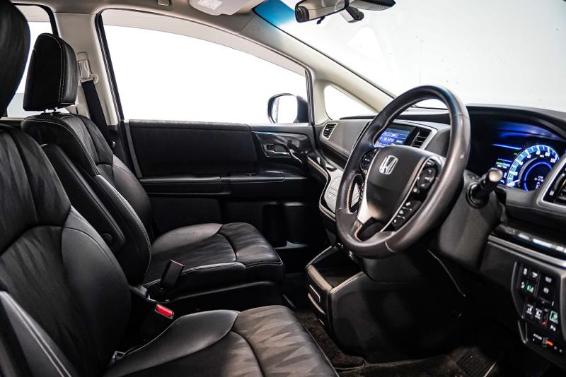 2018 Honda Odyssey Hybrid Absolute 7 Seater / Cruise / Leather / LDW & FCM image 9