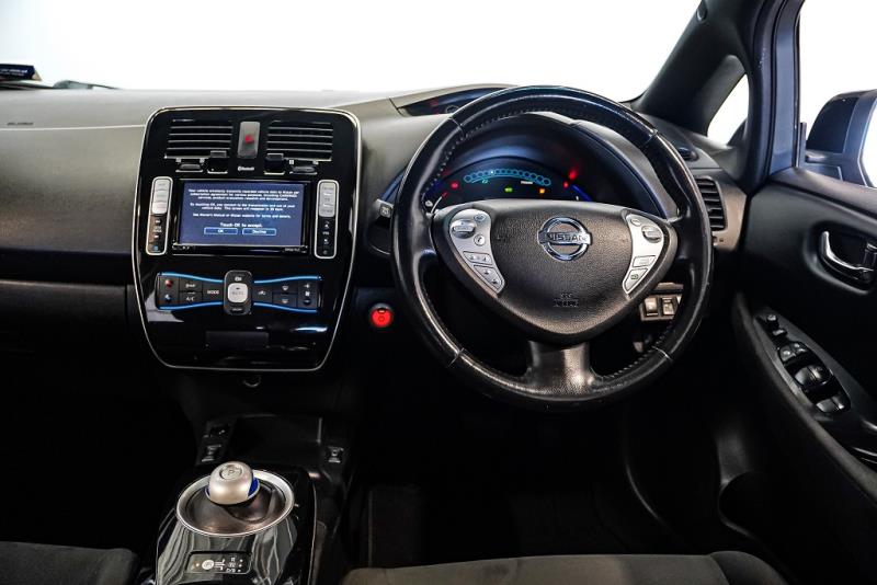 2014 Nissan Leaf 24X Autech Cruise / Rev Cam / Full English image 12
