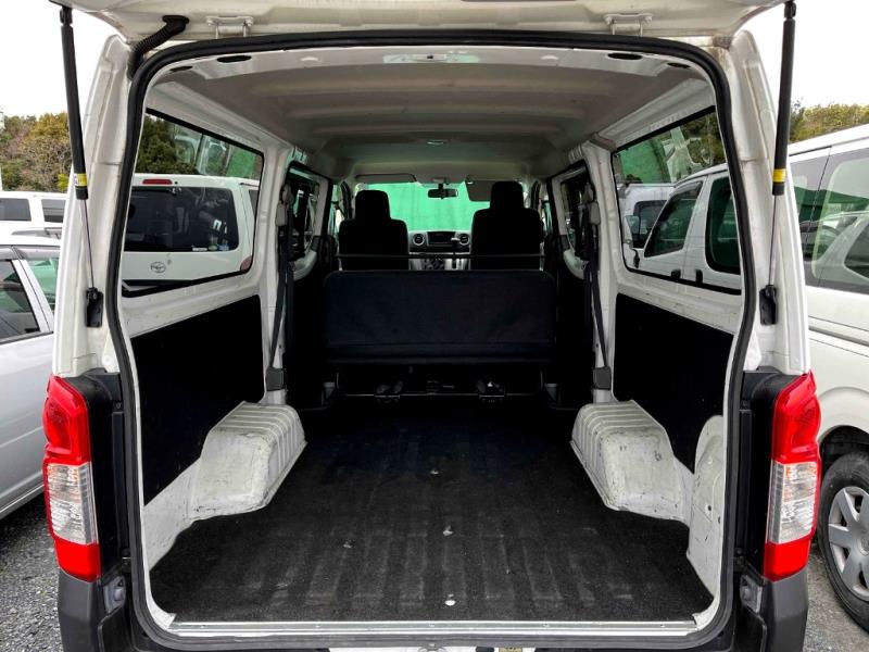 2019 Nissan NV350 / Caravan 6 Seater 5 Door Auto Petrol / Timts / LDW & FCM image 6