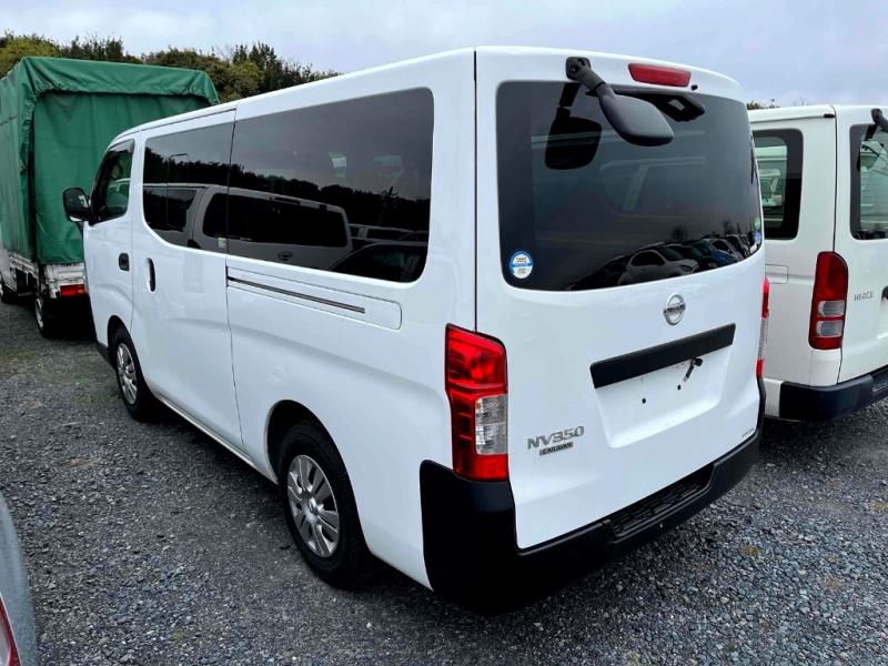 2019 Nissan NV350 / Caravan 6 Seater 5 Door Auto Petrol / Timts / LDW & FCM image 9