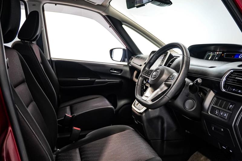 2018 Nissan Serena Hybrid 8 Seater Pro Pilot / 360 View / Cruise / Power Doors image 9