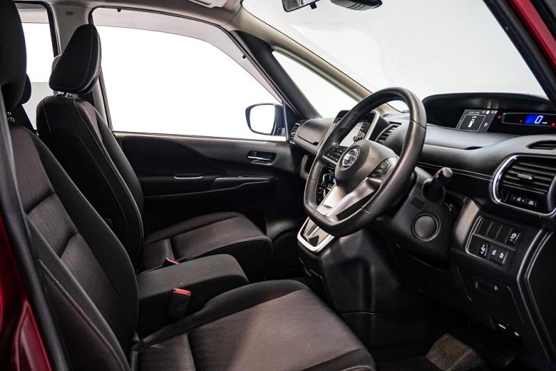 2018 Nissan Serena Hybrid 8 Seater 360 View Cam / Pro Park / Power Doors image 9