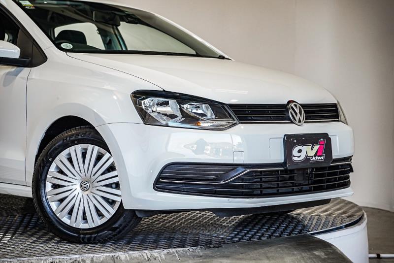 2014 Volkswagen Polo Tsi Comfortline 21kms / Facelift / Side Airbags / Rev Cam image 2