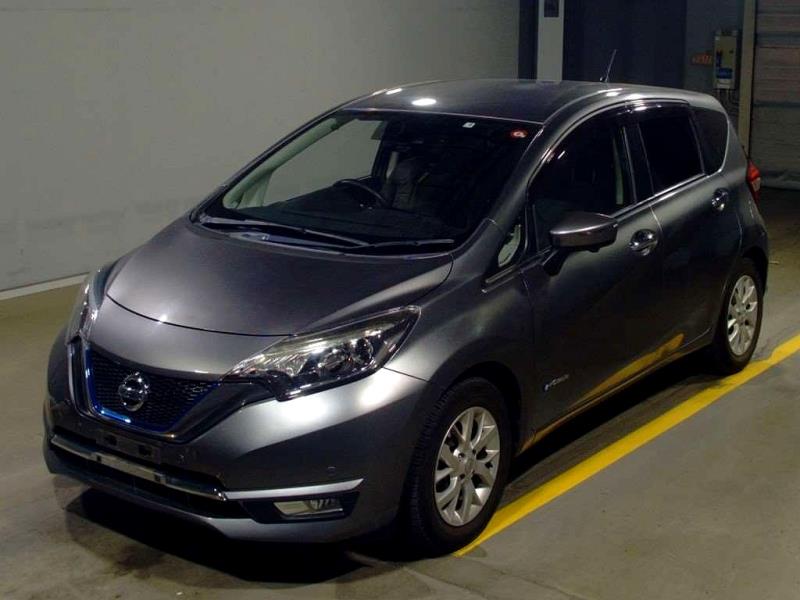 2017 Nissan Note e-Power Medalist Leather / 45kms / 360 View / Alloys image 2