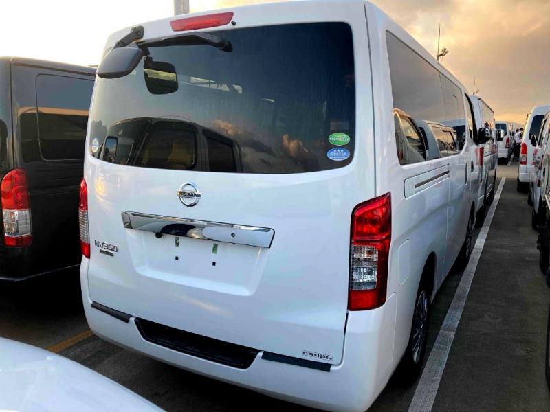 2019 Nissan NV350 / Caravan 6 Seater 5 Door Auto Petrol / LDW & FCM image 12