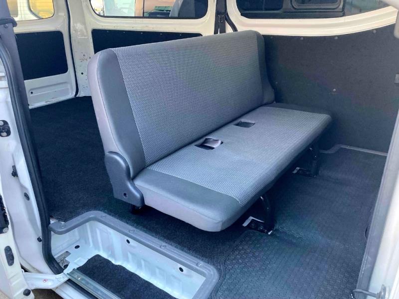 2019 Nissan NV350 / Caravan 6 Seater 5 Door Auto Petrol / LDW & FCM image 9