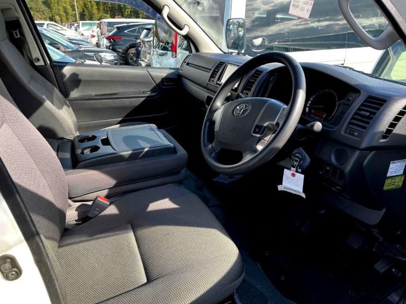 2019 Toyota Hiace ZL 6 Seater 5 Door Auto Petrol / Tints / LDW & FCM image 2