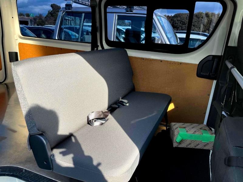 2019 Toyota Hiace ZL 6 Seater 5 Door Auto Petrol / Tints / LDW & FCM image 5