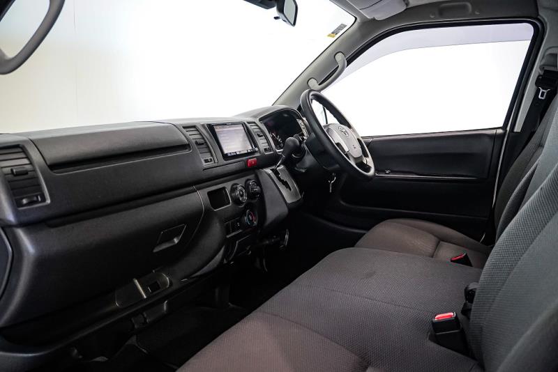 2019 Toyota Hiace ZL 6 Seater 5 Door Auto Petrol / Tints / LDW & FCM image 9