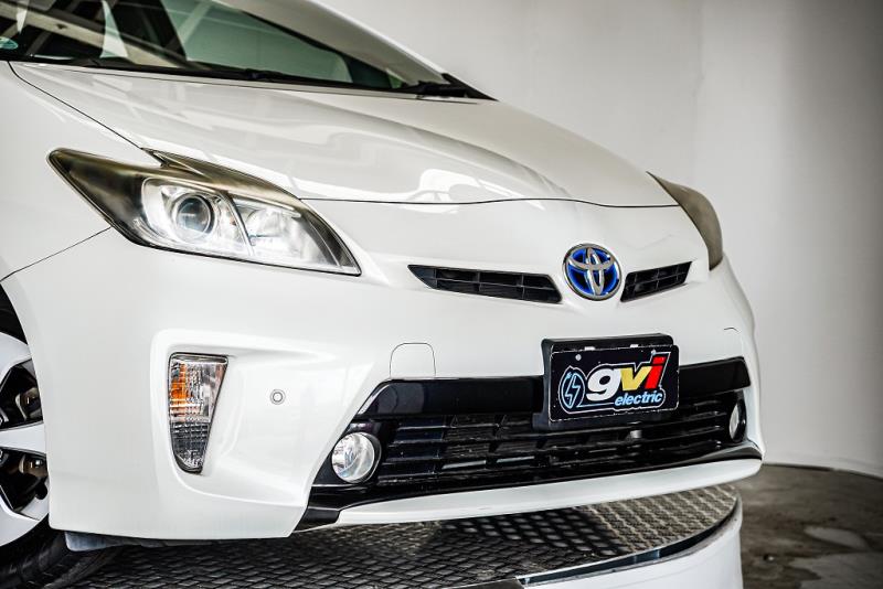 2012 Toyota Prius S Hybrid EV Mode / Rev Cam / BLK Trim image 2