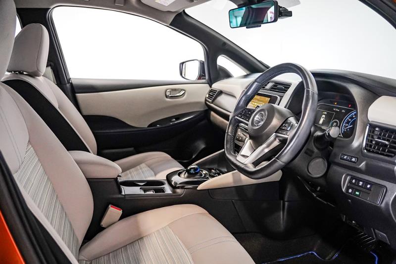 2020 Nissan Leaf 40G 90% SOH Full English / Pro Pilot & Park / 360 View / Cruise image 12