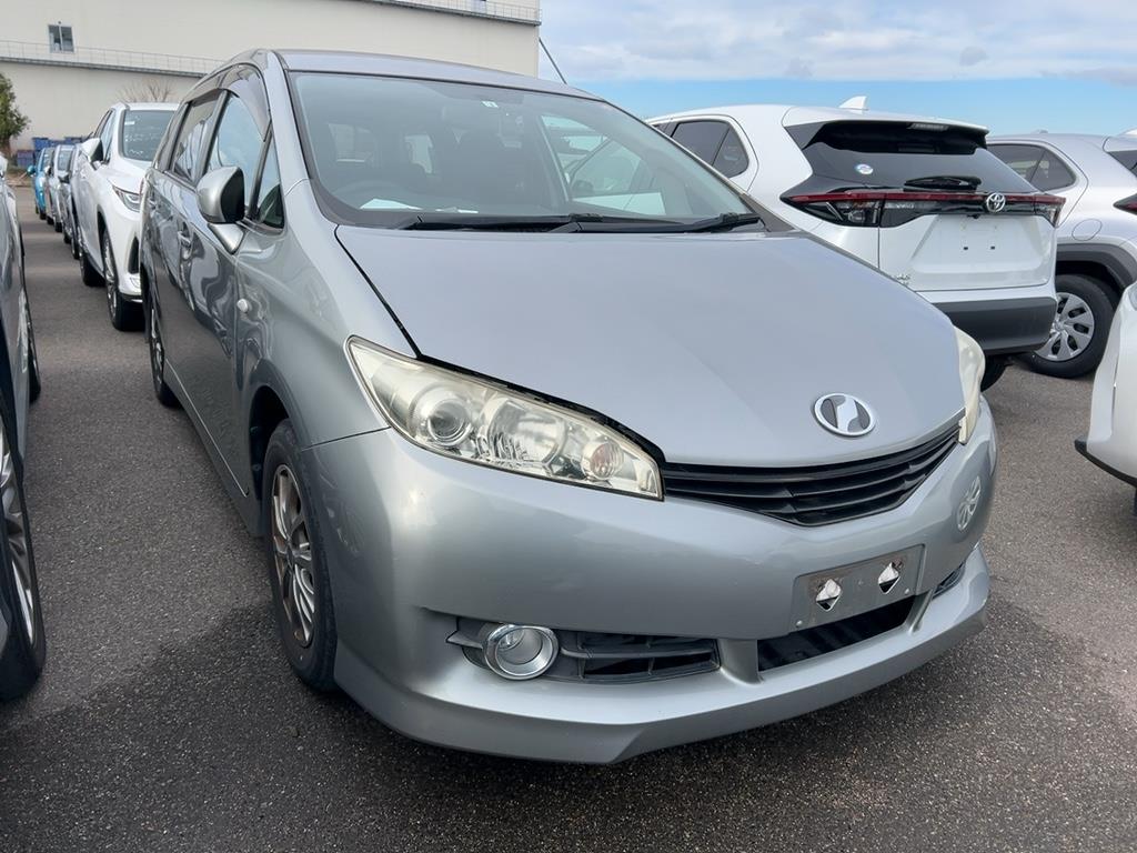 Cars & Vehicles  Cars : 2010 Toyota wish 1800cc 7 seaters