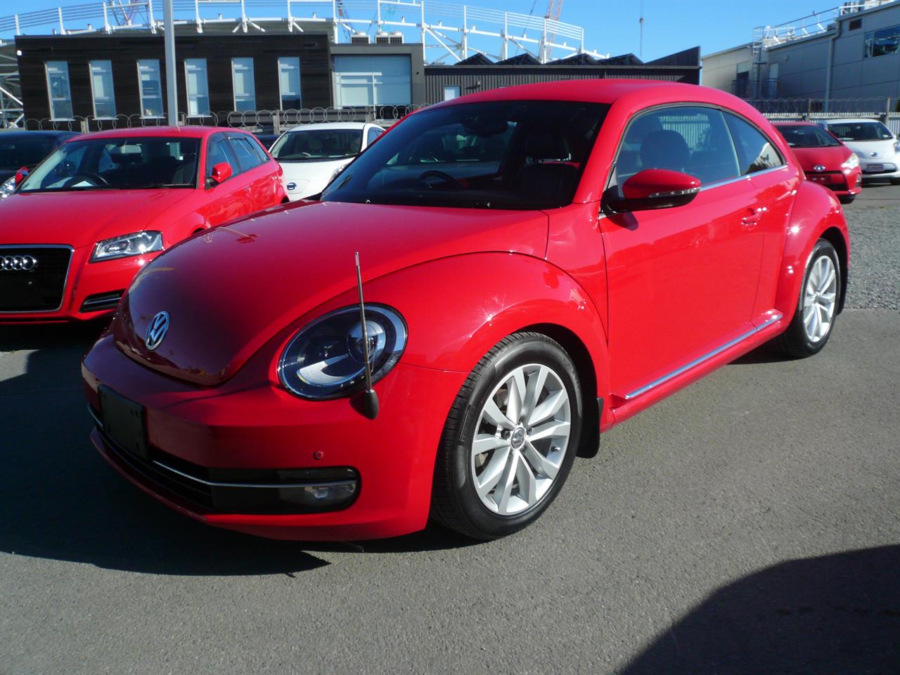 2012 VW beetle image 1