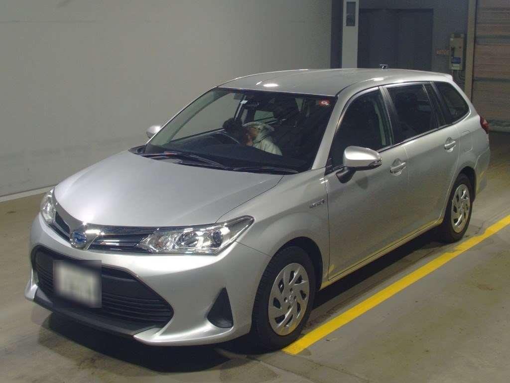 2018 Toyota Corolla Fielder image 1