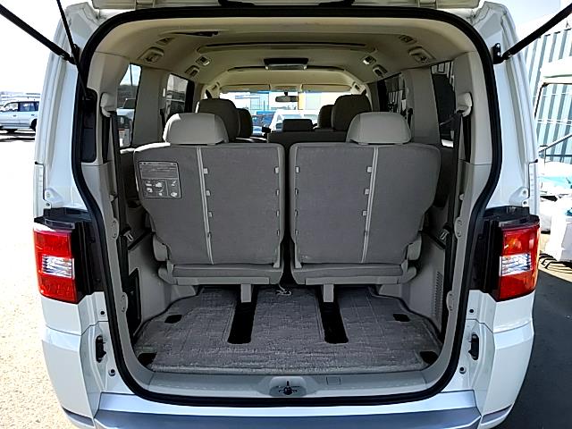 2013 Mitsubishi Delica D5, 4WD, 8 SEATS, DIESEL TURBO, ELEC DOORS, STUNNING image 9