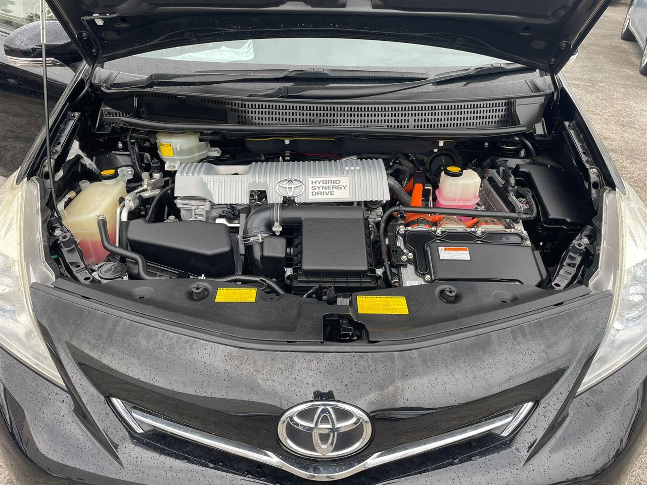 2013 Toyota Prius image 12