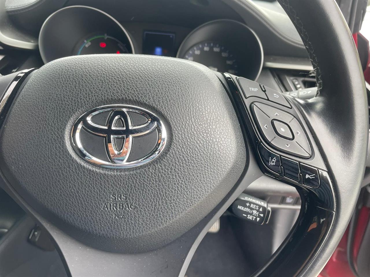 2018 Toyota C-HR image 15