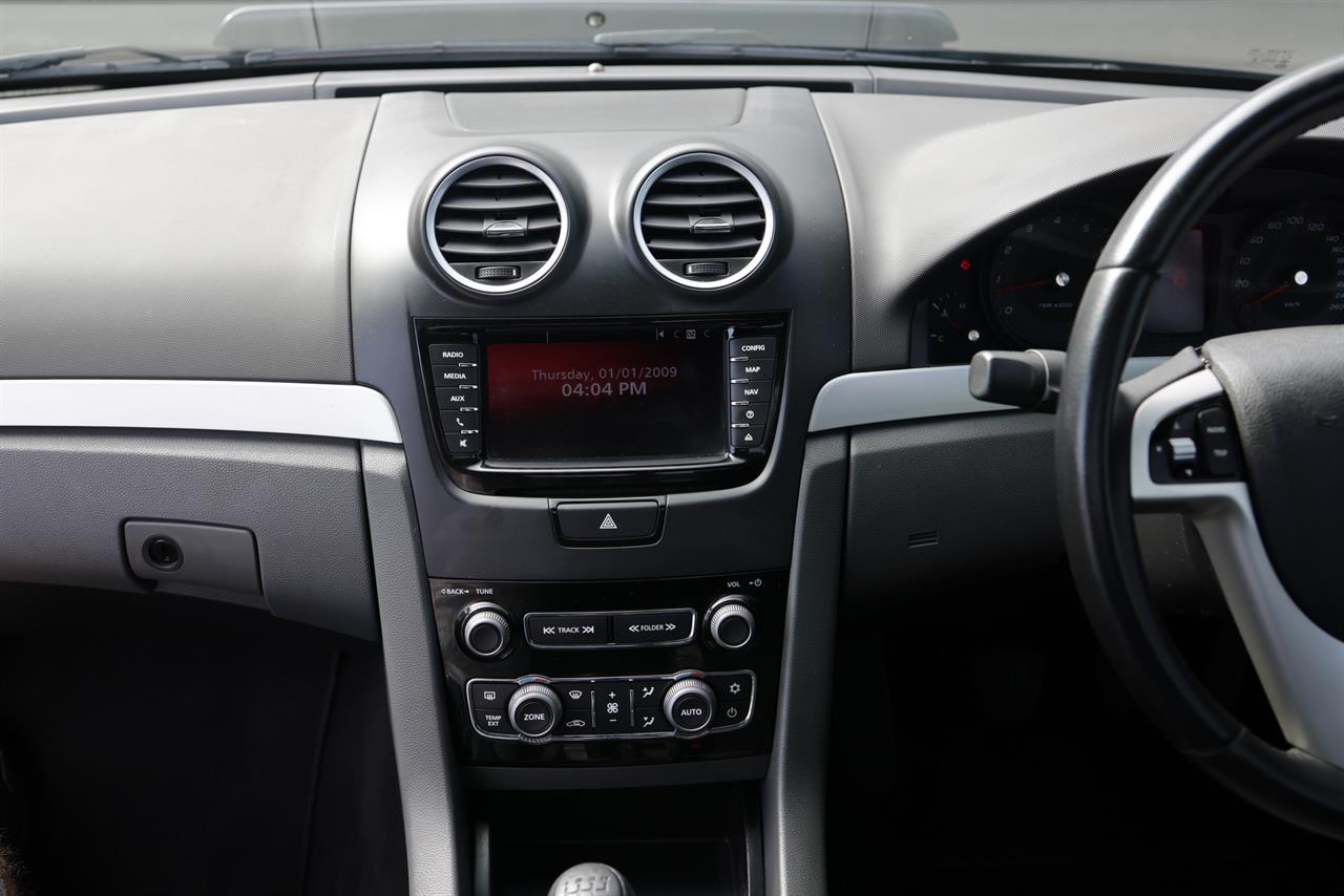 2011 Holden Commodore SSV image 16