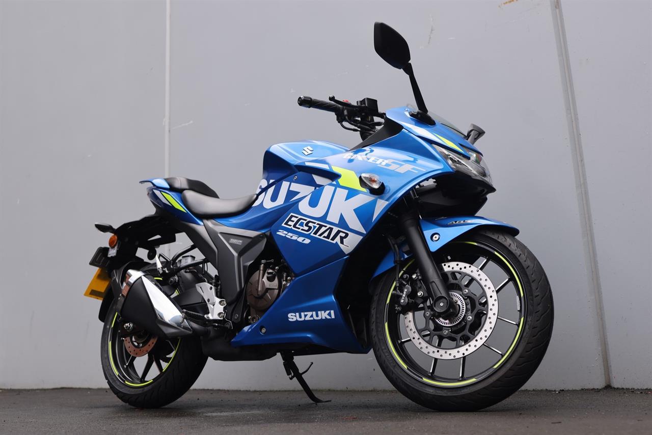 Cars & Vehicles  Motorbikes : 2022 Suzuki GSX250