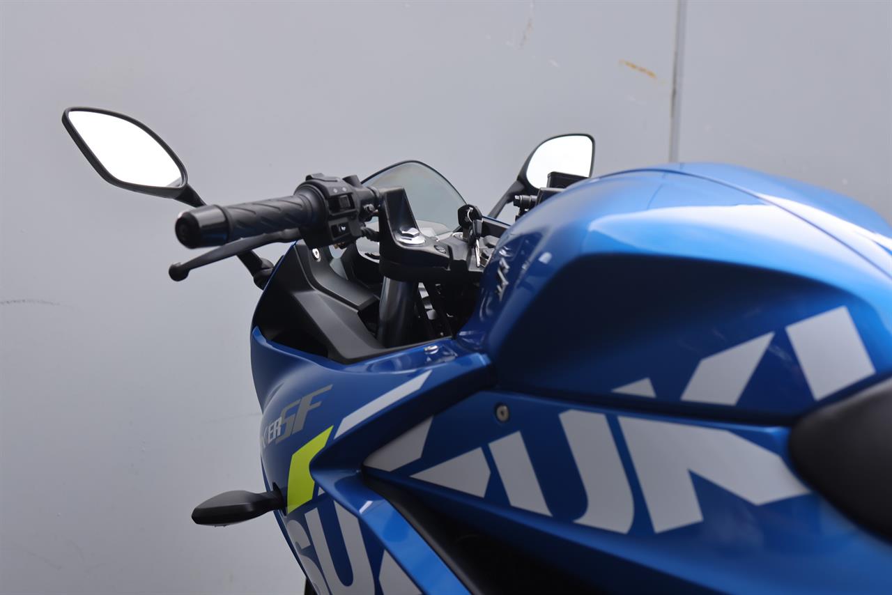 2022 Suzuki GSX250 image 16