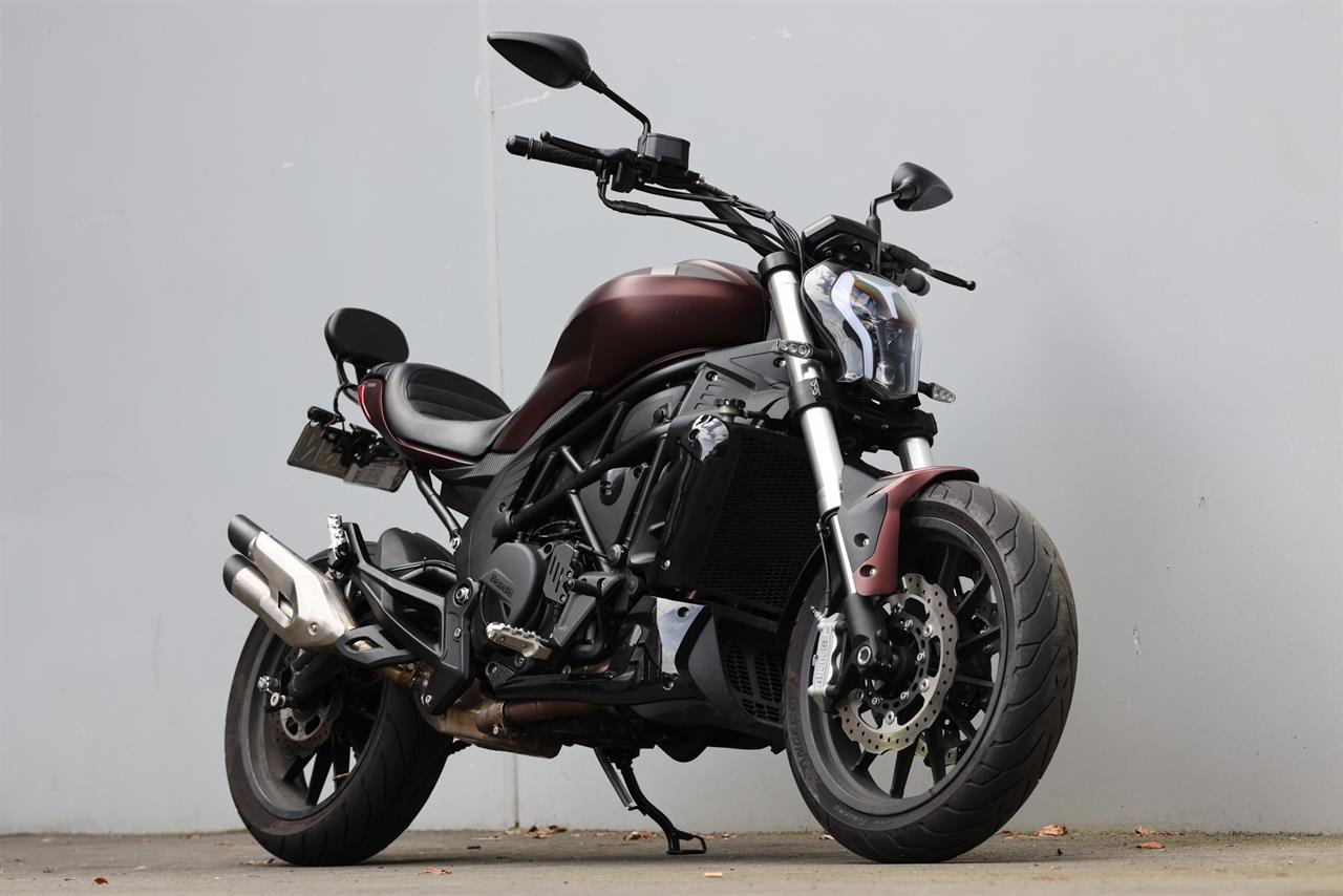 Cars & Vehicles  Motorbikes : 2023 Benelli 502C