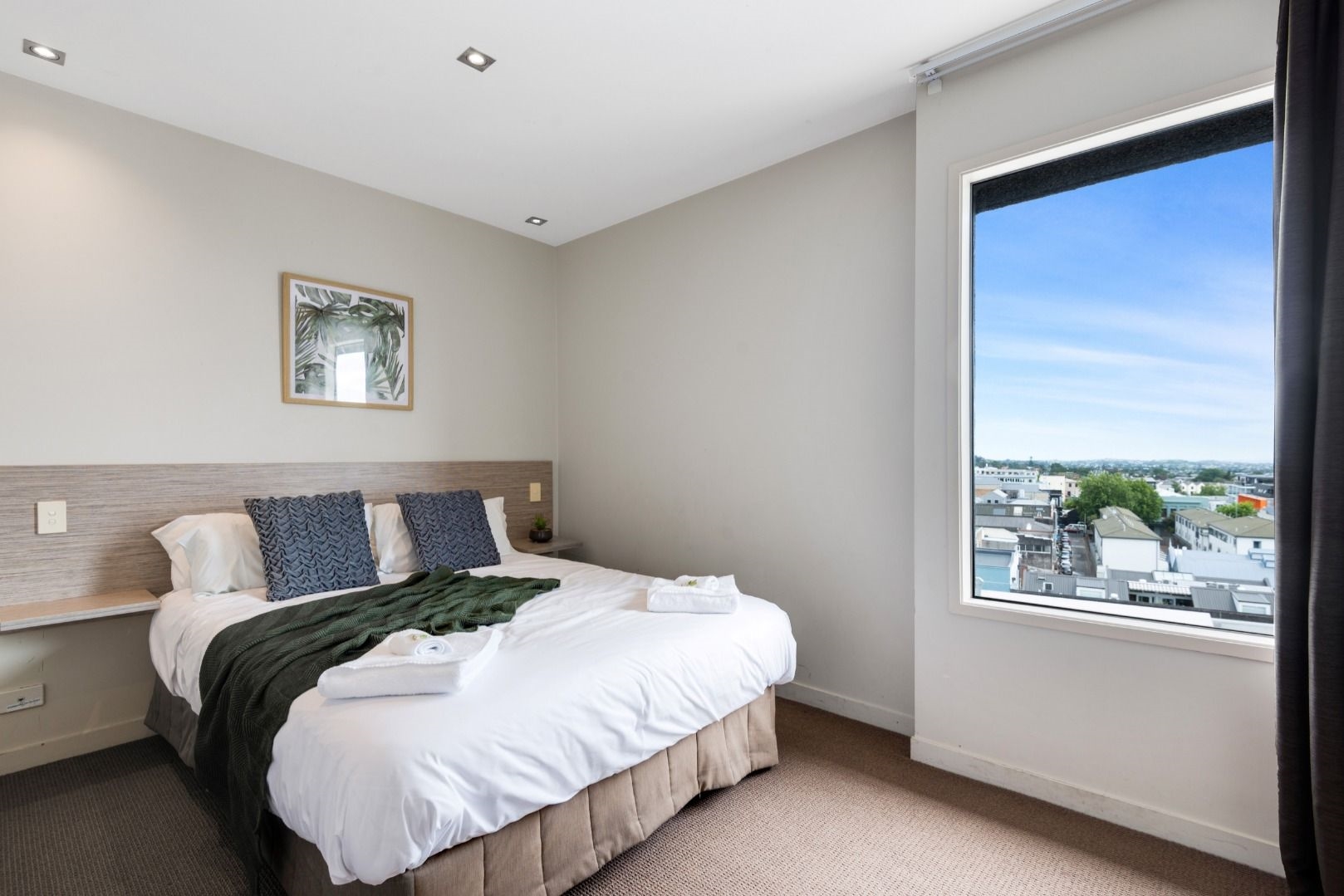 Auckland Grammar - Views, Fully Furnished, 2 Double bedrooms *carpark not included* image 10