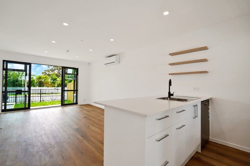 Real Estate For Rent Houses & Apartments : Te Atatu Peninsula, 2 bedrooms