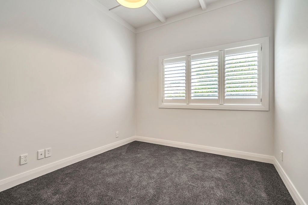 A Special Bungalow, Refurbished - Ready waiting for you! image 7