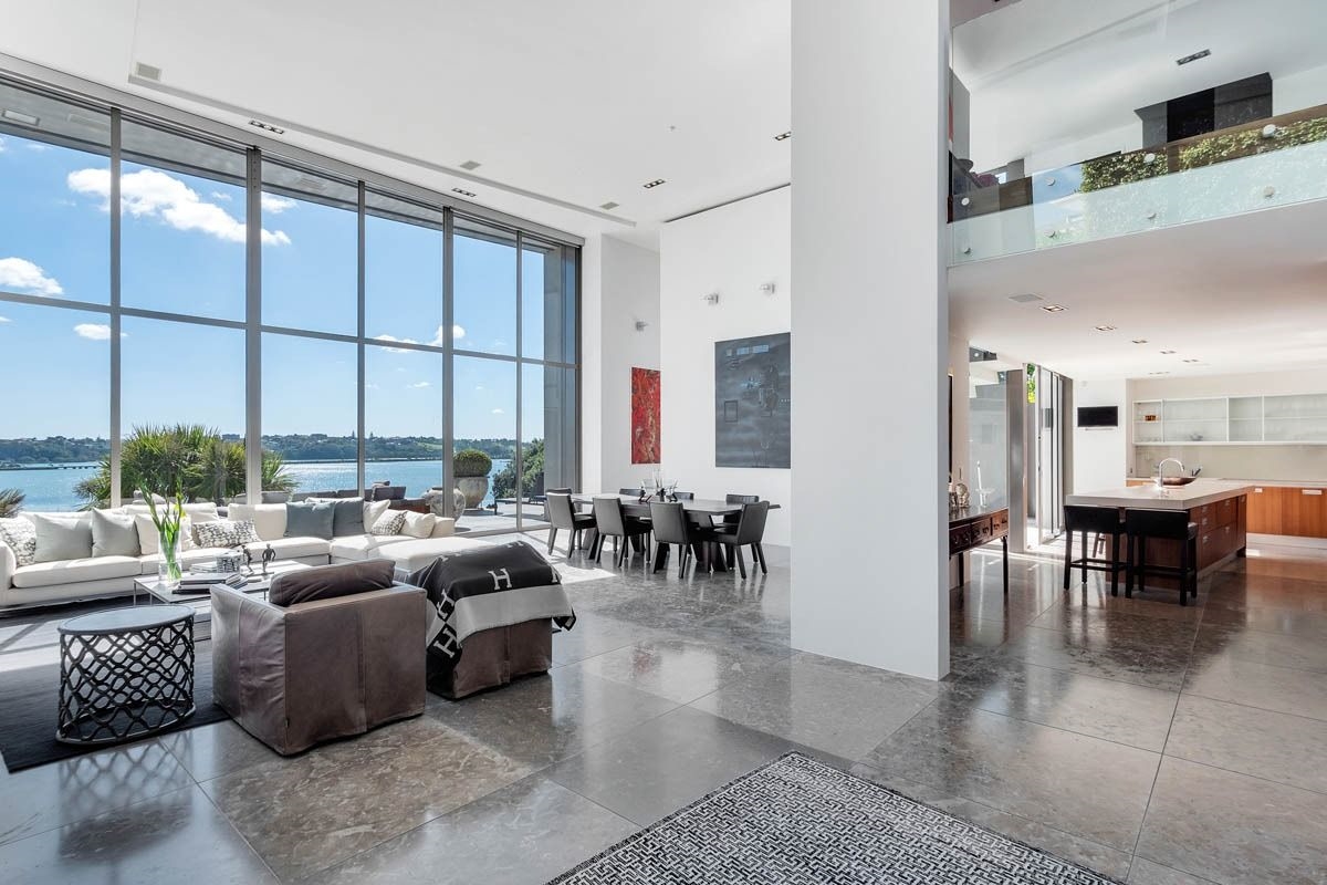Executive living + unobstructed views image 5