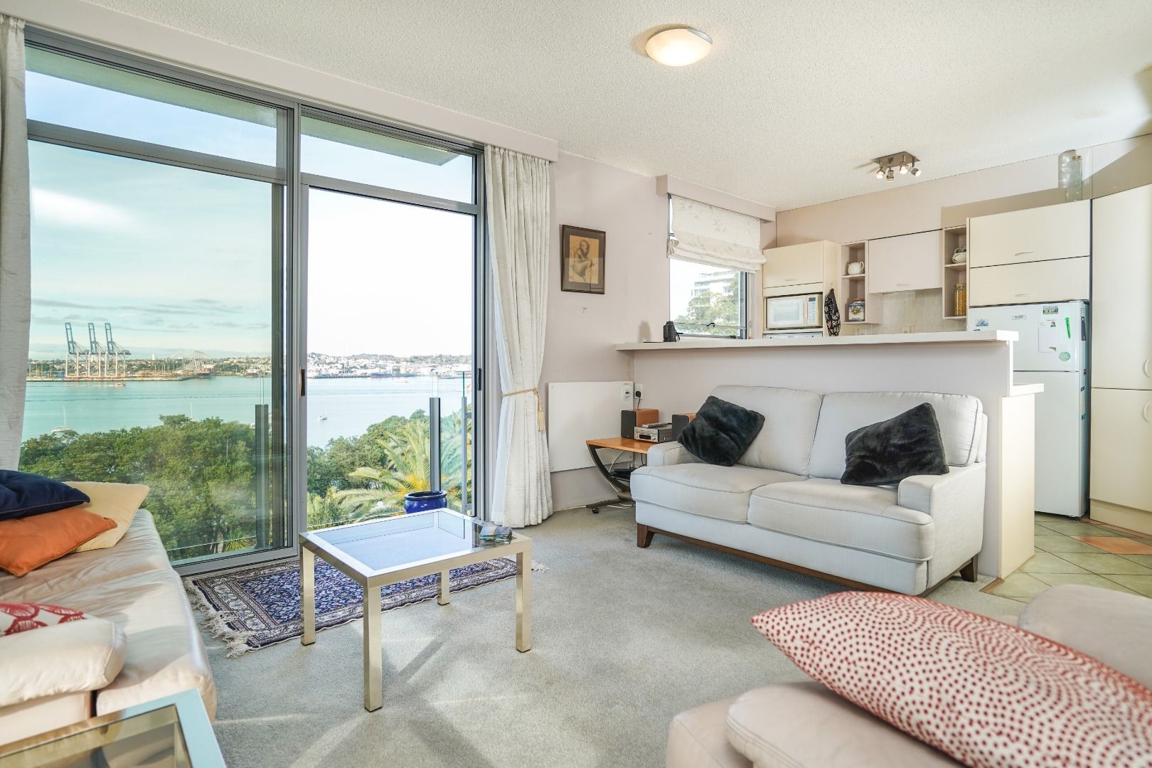 180 degree views in this unique Stanley Bay apartment image 2