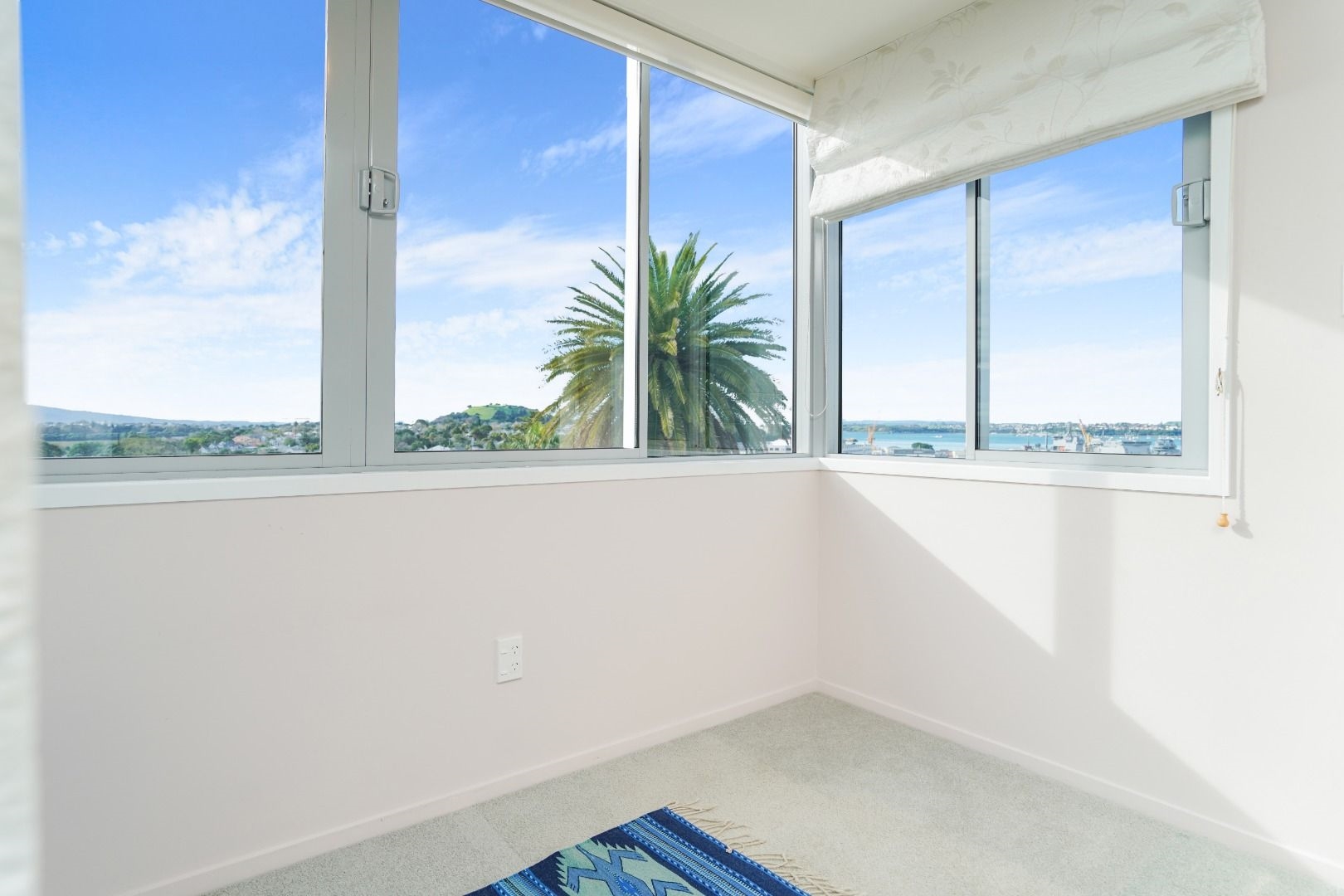 180 degree views in this unique Stanley Bay apartment image 4