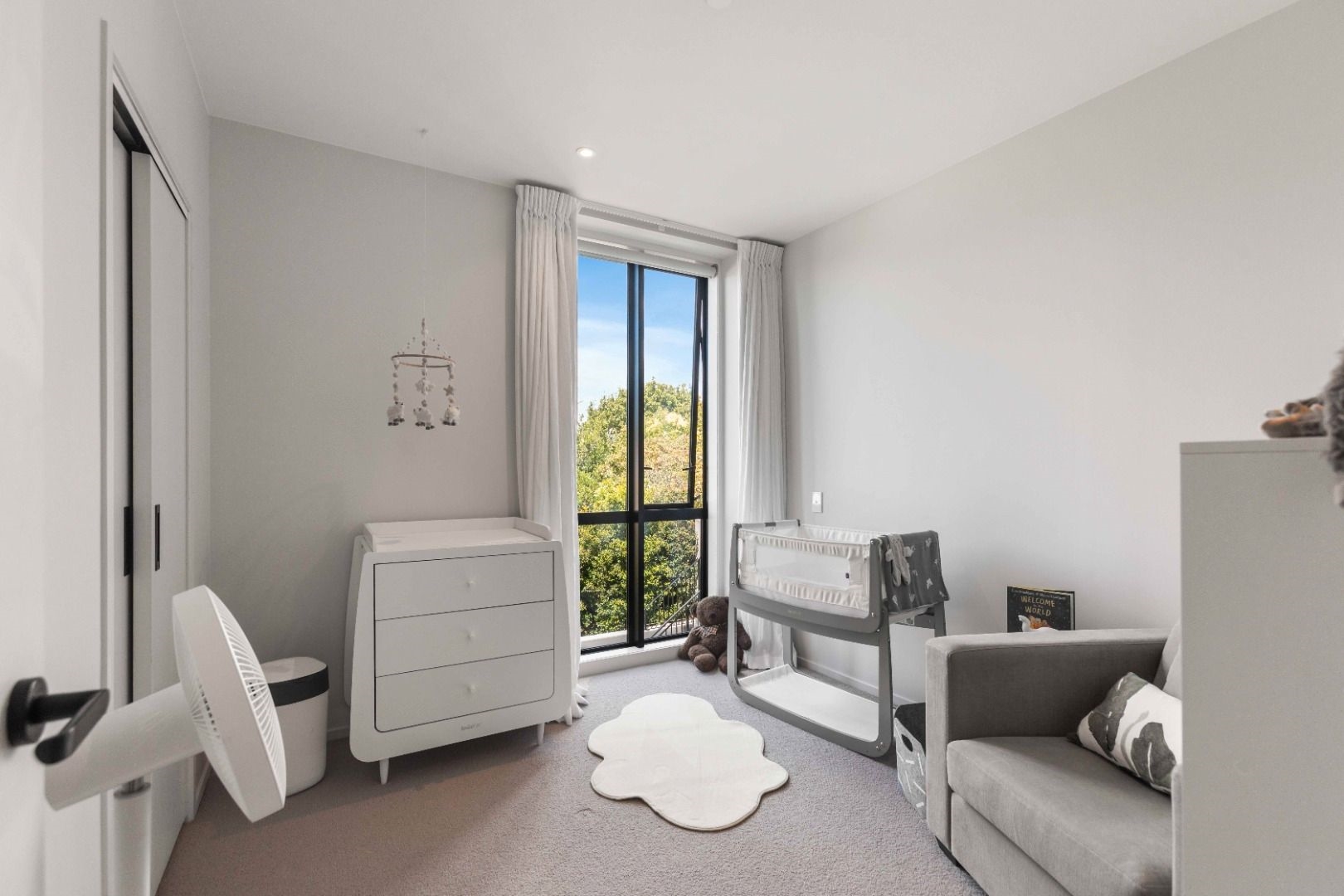 Fully furnished in Orakei - 6-8 months. image 9