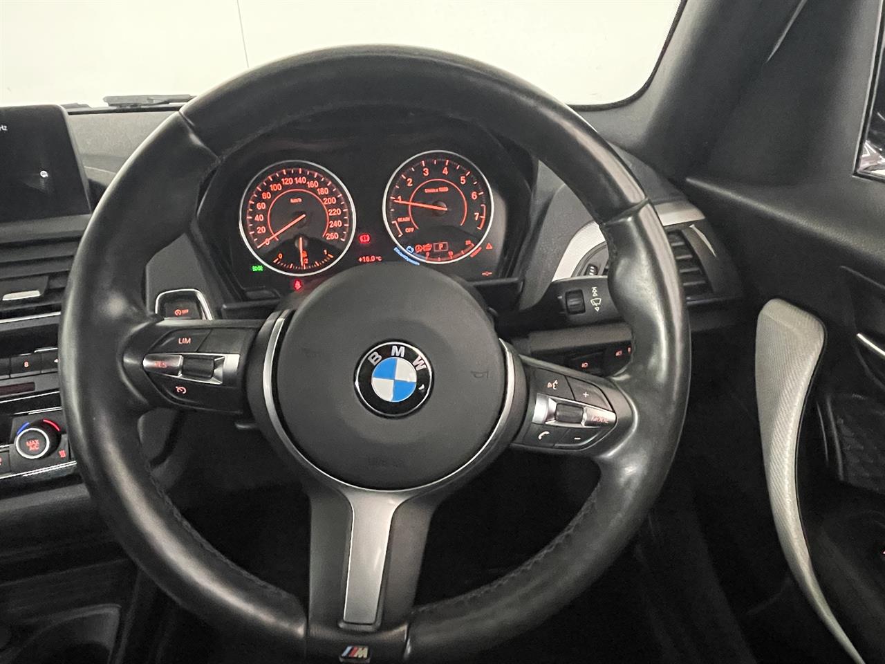 2016 BMW 118i M Sport image 11