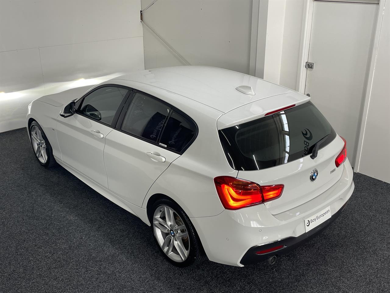 2016 BMW 118i M Sport image 12