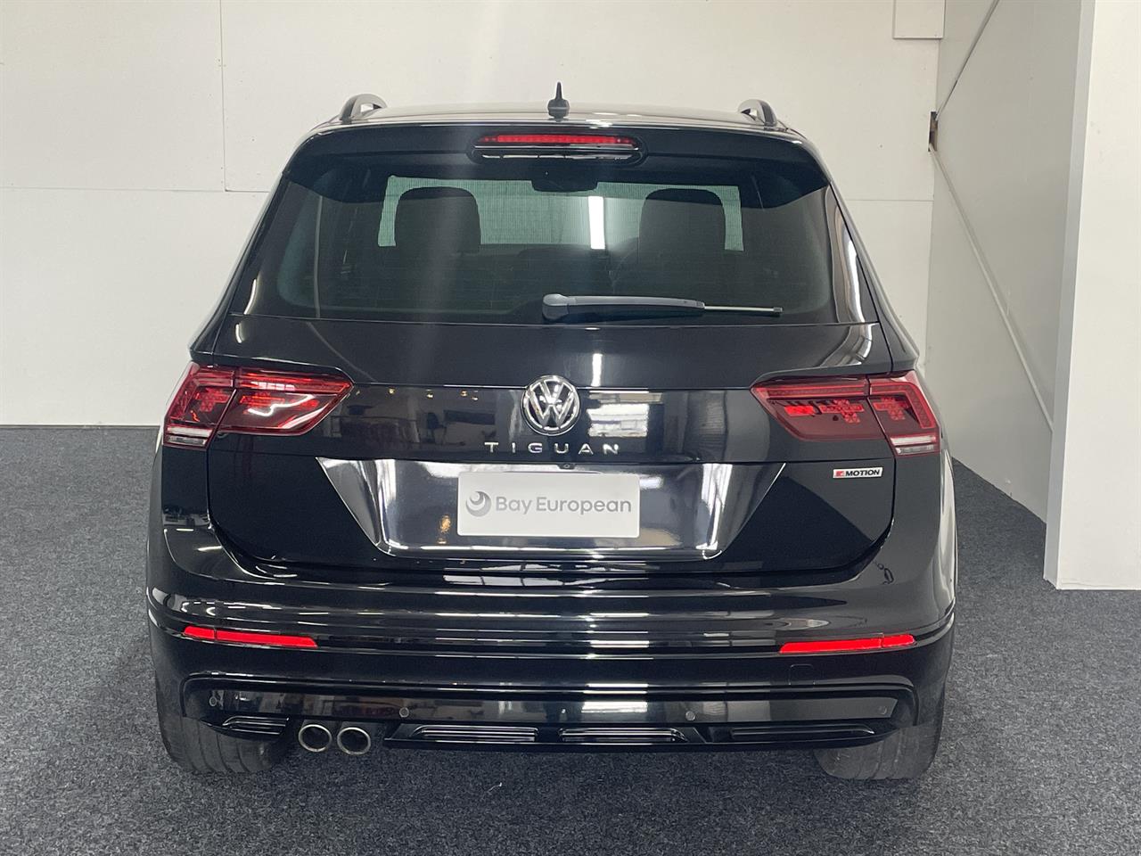 2018 Volkswagen Tiguan 2.0L TDi 4Motion R-Line image 15