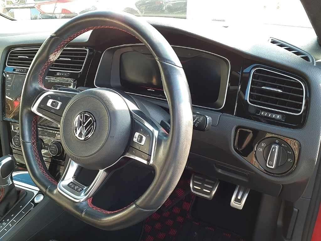 2017 Volkswagen Golf GTI 2.0 TSI, DSG, DCC image 8