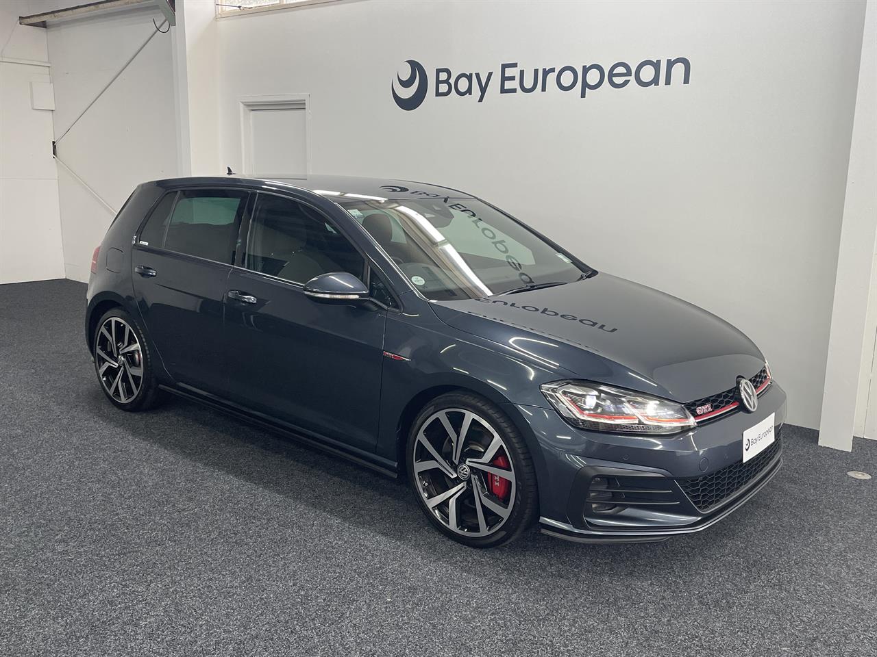 Cars & Vehicles  Cars : 2017 Volkswagen Golf GTi Performance Edition 180kW