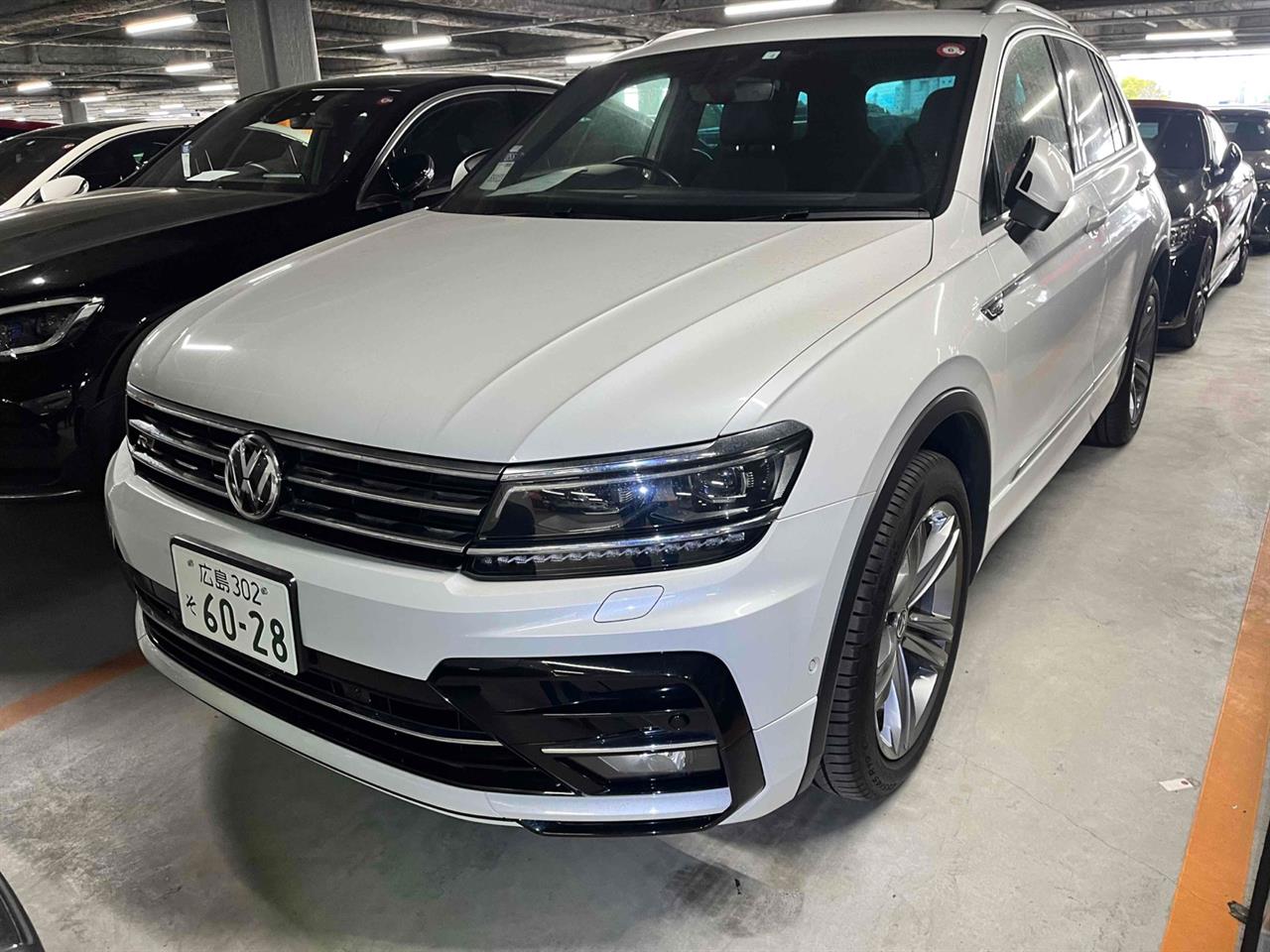 2019 Volkswagen Tiguan 2.0L TDi 4Motion R-Line image 3