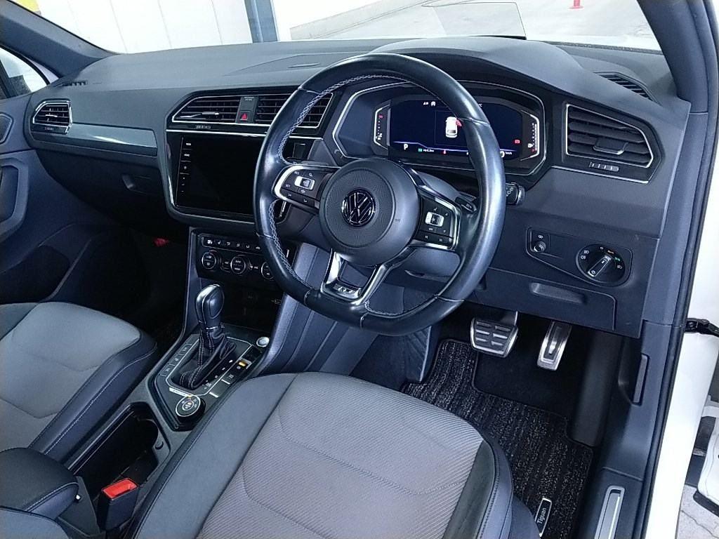 2019 Volkswagen Tiguan 2.0L TDi 4Motion R-Line image 6