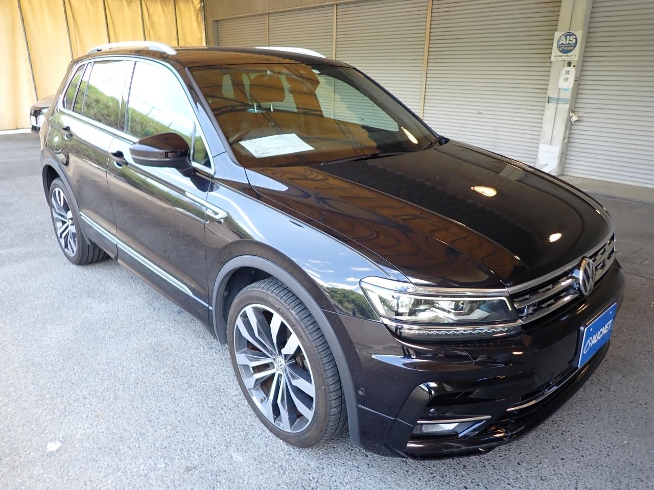 Cars & Vehicles  Cars : 2019 Volkswagen Tiguan 2.0L TDi 4Motion R-Line