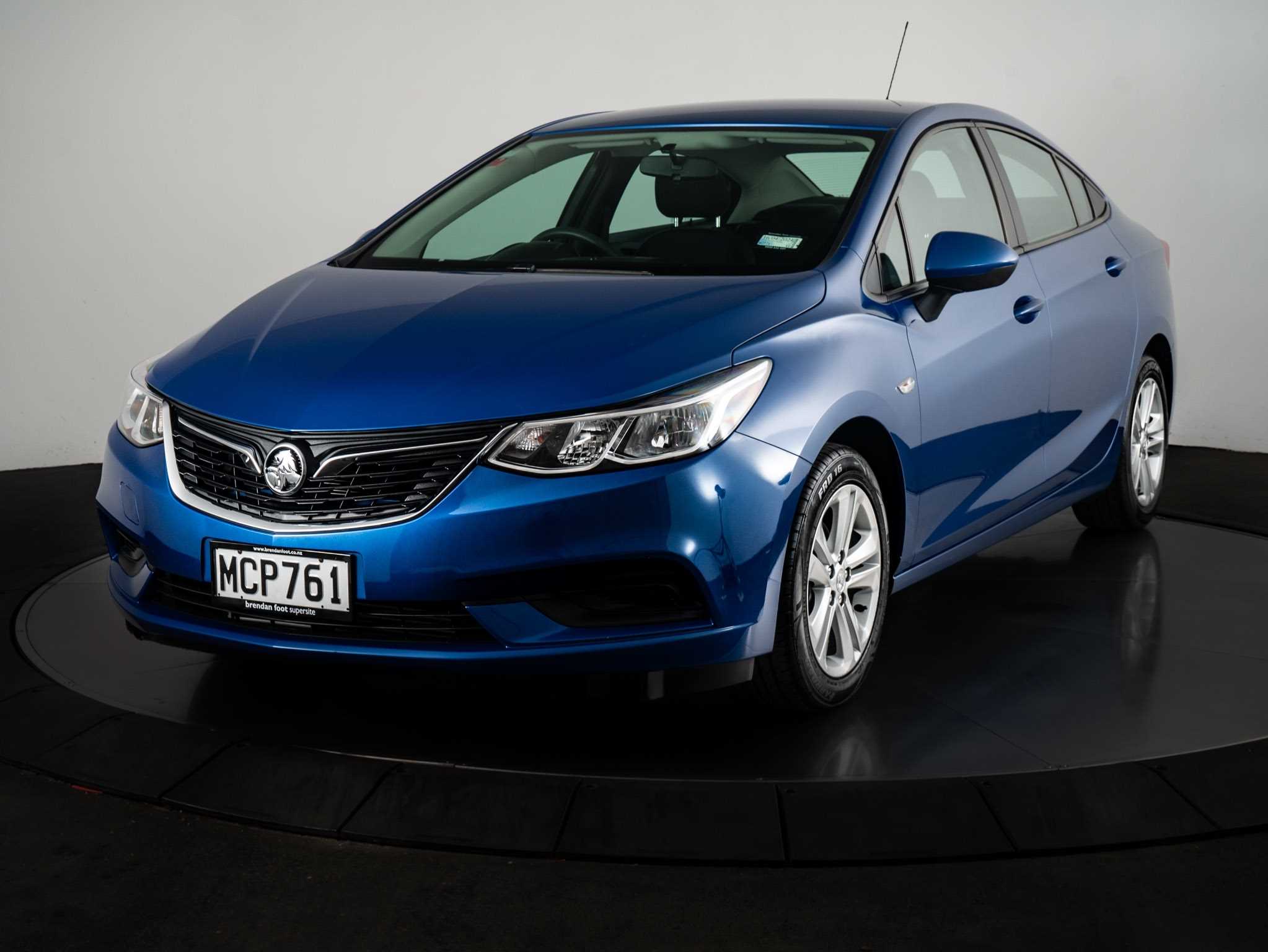 2019 Holden Astra image 6