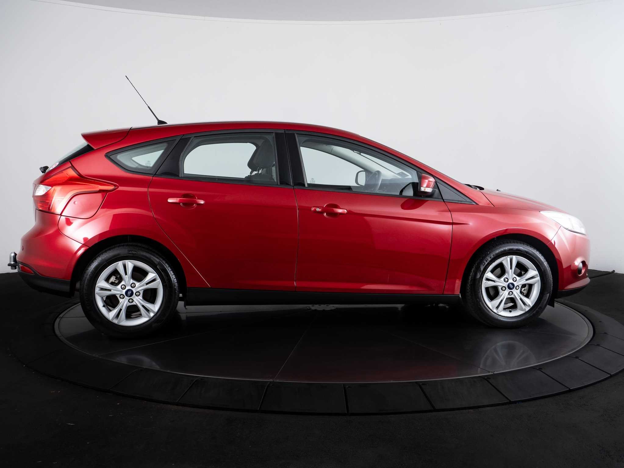 2013 Ford Focus image 4