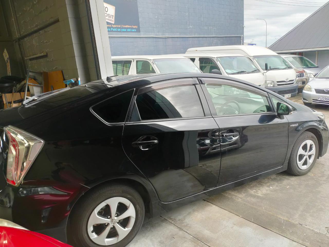 2015 Toyota Prius image 6