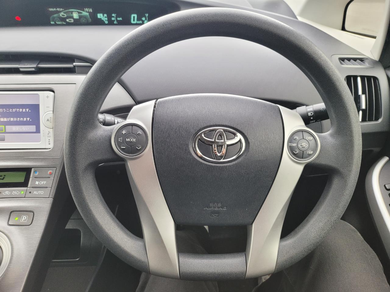 2014 Toyota Prius image 12