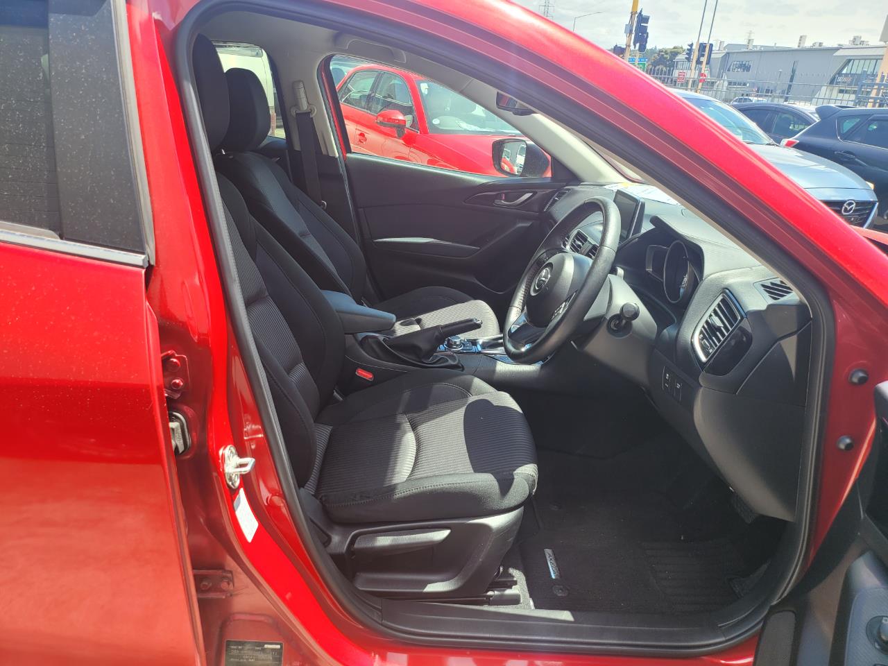 2014 Mazda Axela image 7
