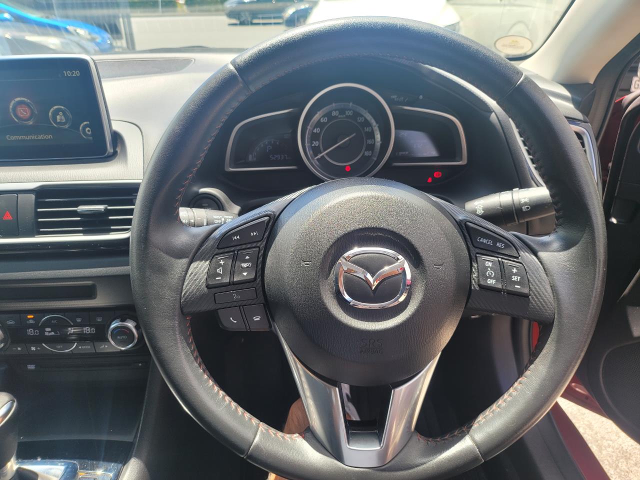 2014 Mazda Axela image 10