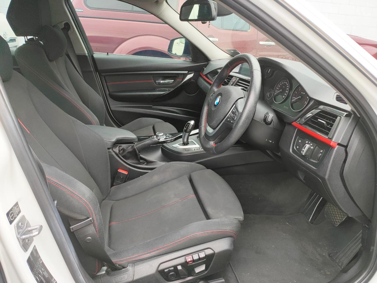 2012 BMW 3 Series Active Hybrid image 8