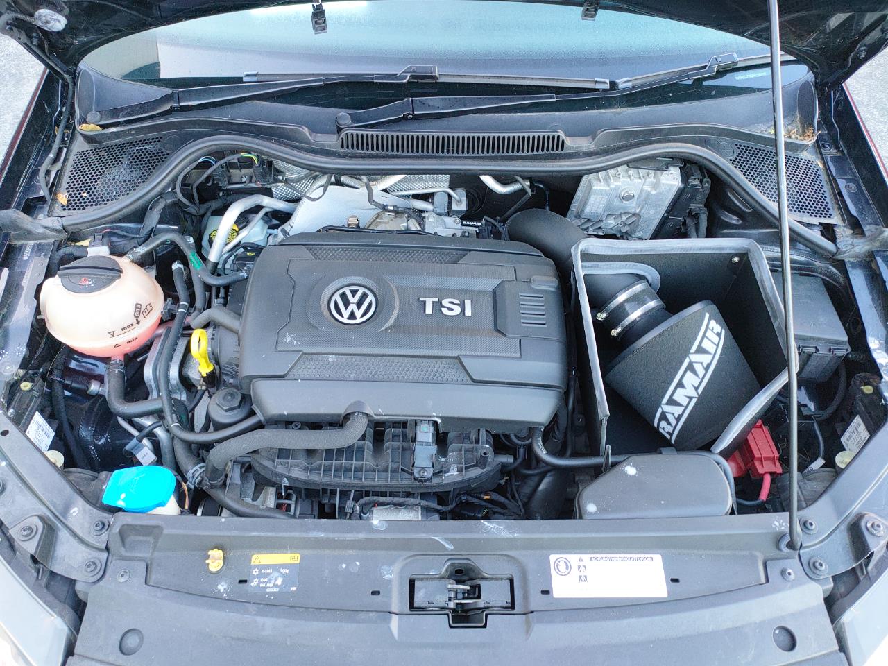 2016 Volkswagen Polo GTI image 11
