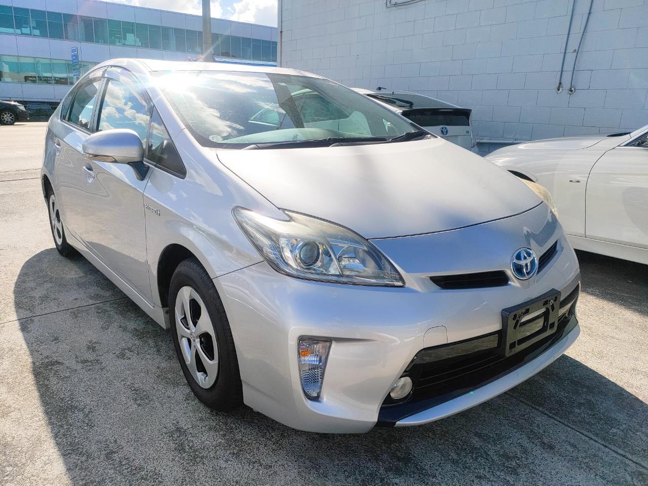 Cars & Vehicles  Cars : 2014 Toyota Prius